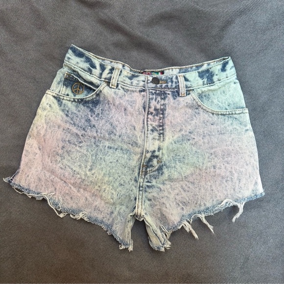 Vintage acid wash cut off jean shorts 80s bare back high waist 28” - Picture 2 of 4